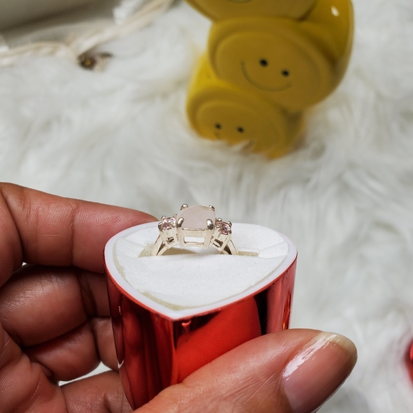 Sterling Silver Gorgeous Rose Quartz Ring - Picture 6 of 6